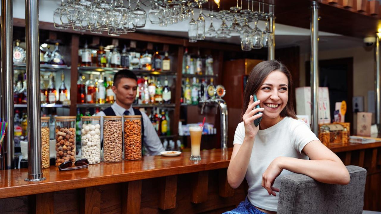 Golden Dragon Hotel Bishkek Ngoại thất bức ảnh