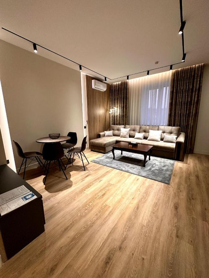 Golden Dragon Hotel Bishkek Ngoại thất bức ảnh