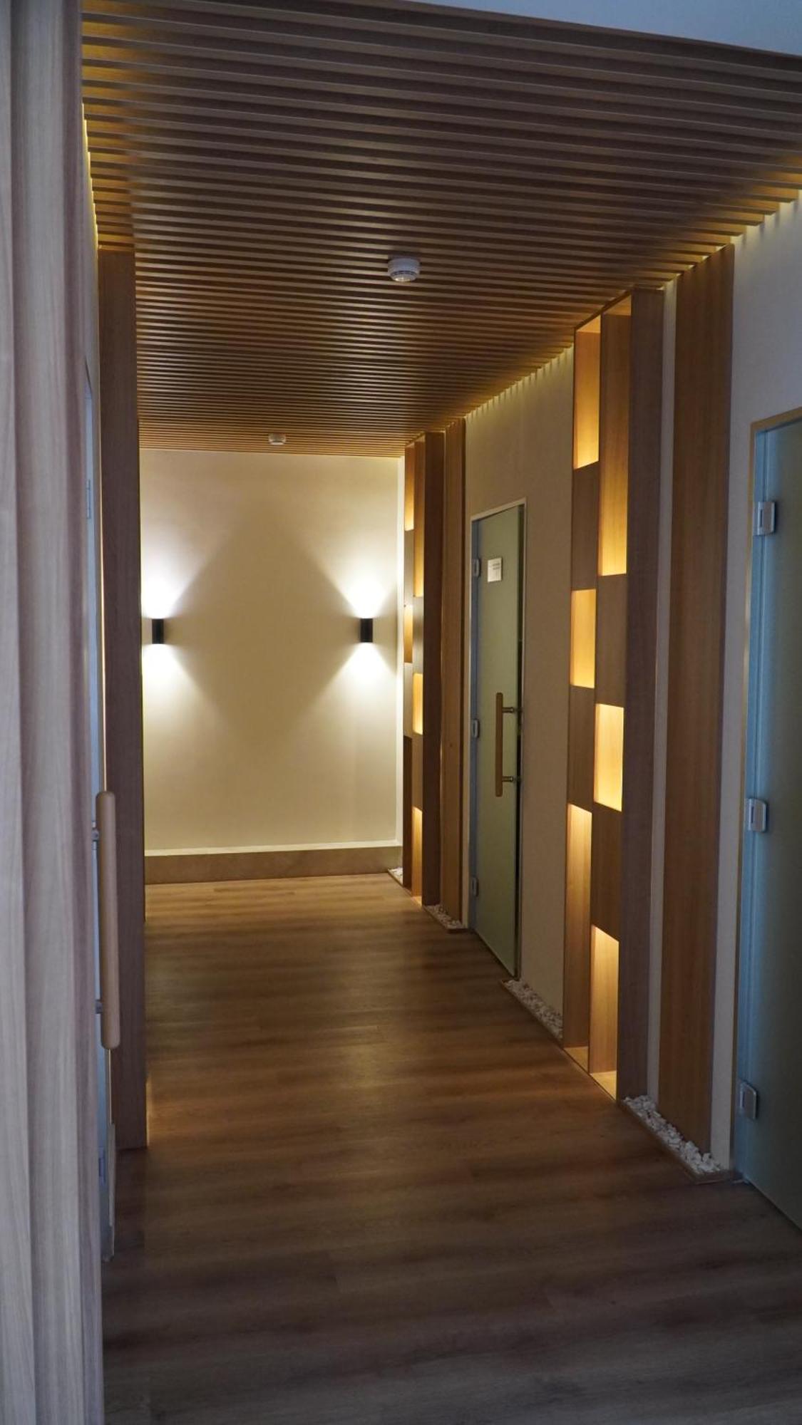 Golden Dragon Hotel Bishkek Ngoại thất bức ảnh