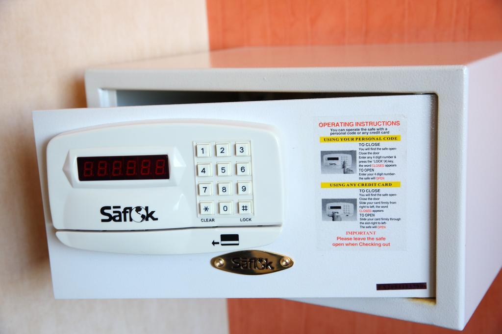 Golden Dragon Hotel Bishkek Ngoại thất bức ảnh