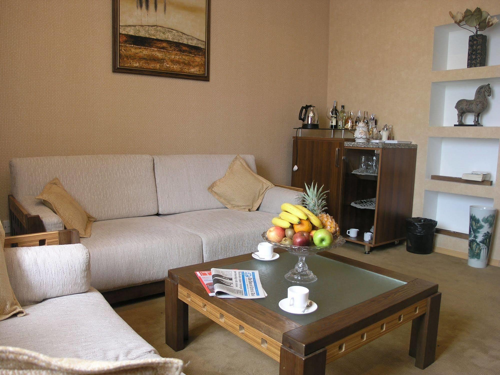 Golden Dragon Hotel Bishkek Ngoại thất bức ảnh